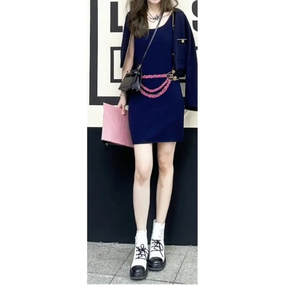 Chanel Navy Cashmere Dress Size 38 ❗️Guaranteed Authentic with Receipt❗️ - Picture 4 of 6